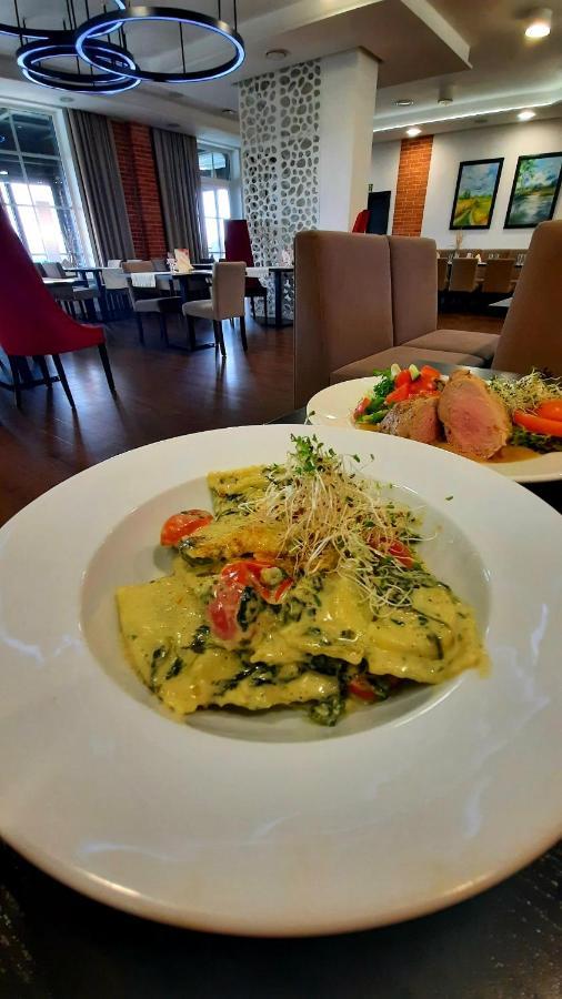 Hotel Weranda Lopuszno Jedle  ภายนอก รูปภาพ
