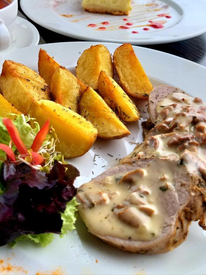 Hotel Weranda Lopuszno Jedle  ภายนอก รูปภาพ
