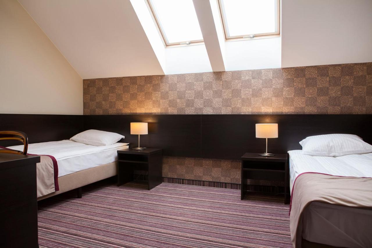 Hotel Weranda Lopuszno Jedle  ภายนอก รูปภาพ