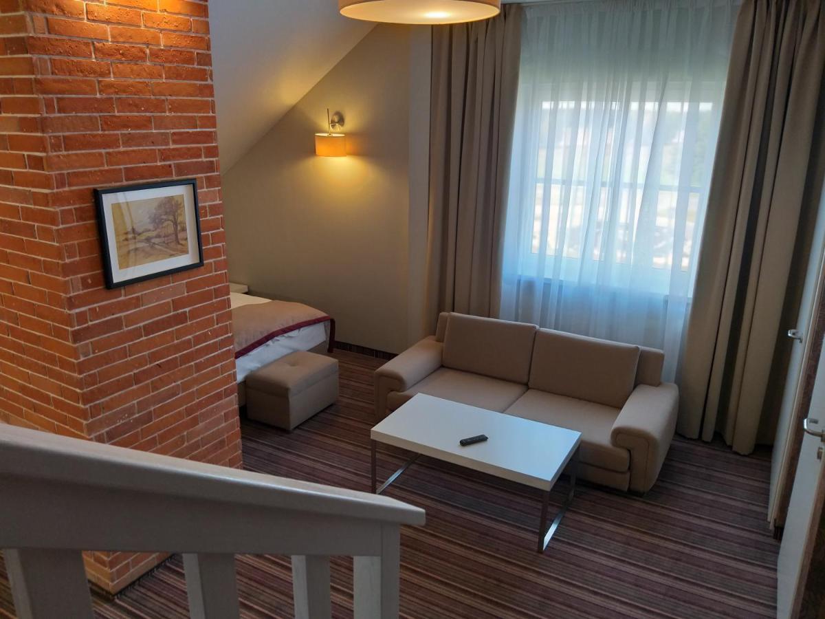 Hotel Weranda Lopuszno Jedle  ภายนอก รูปภาพ